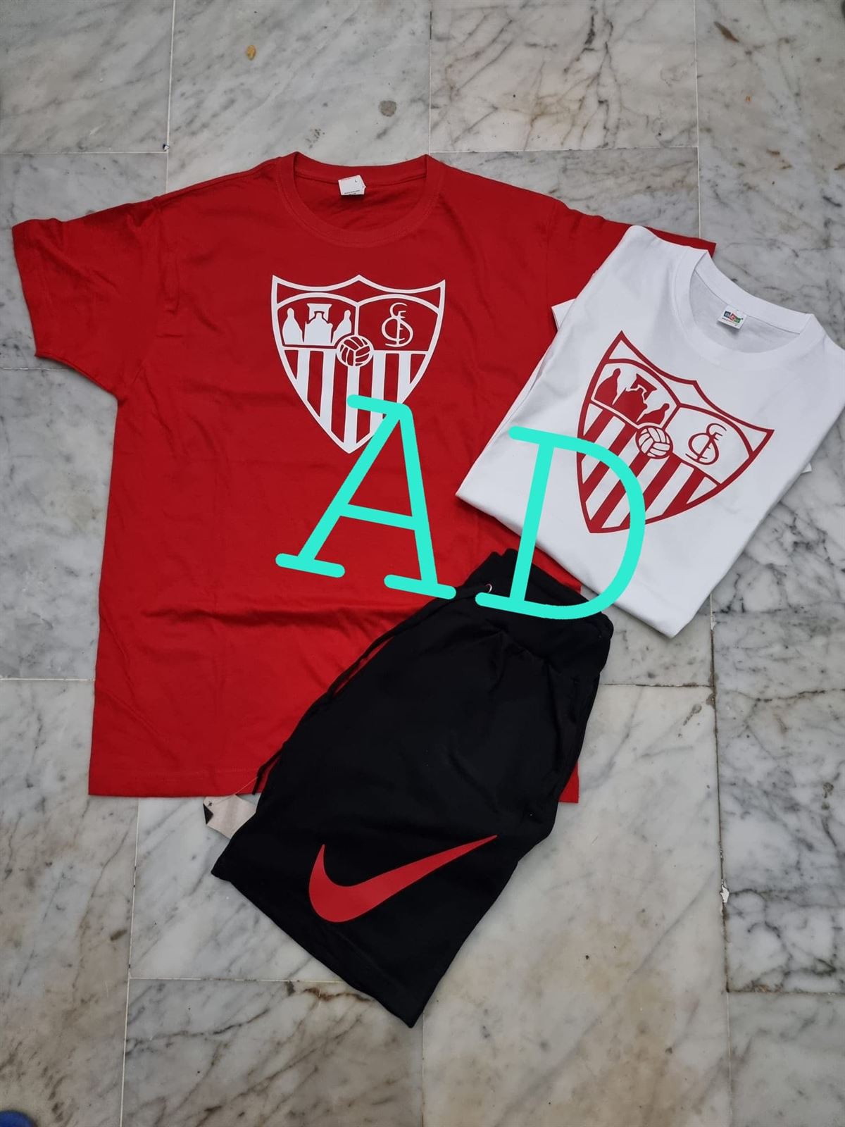 Conjunto de verano del Sevilla - Imagen 1