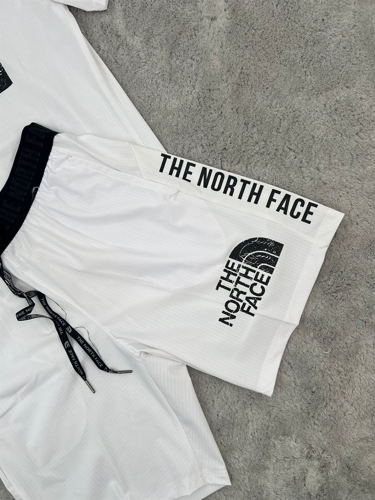 Conjunto de verano North Face  de hombre - Imagen 2