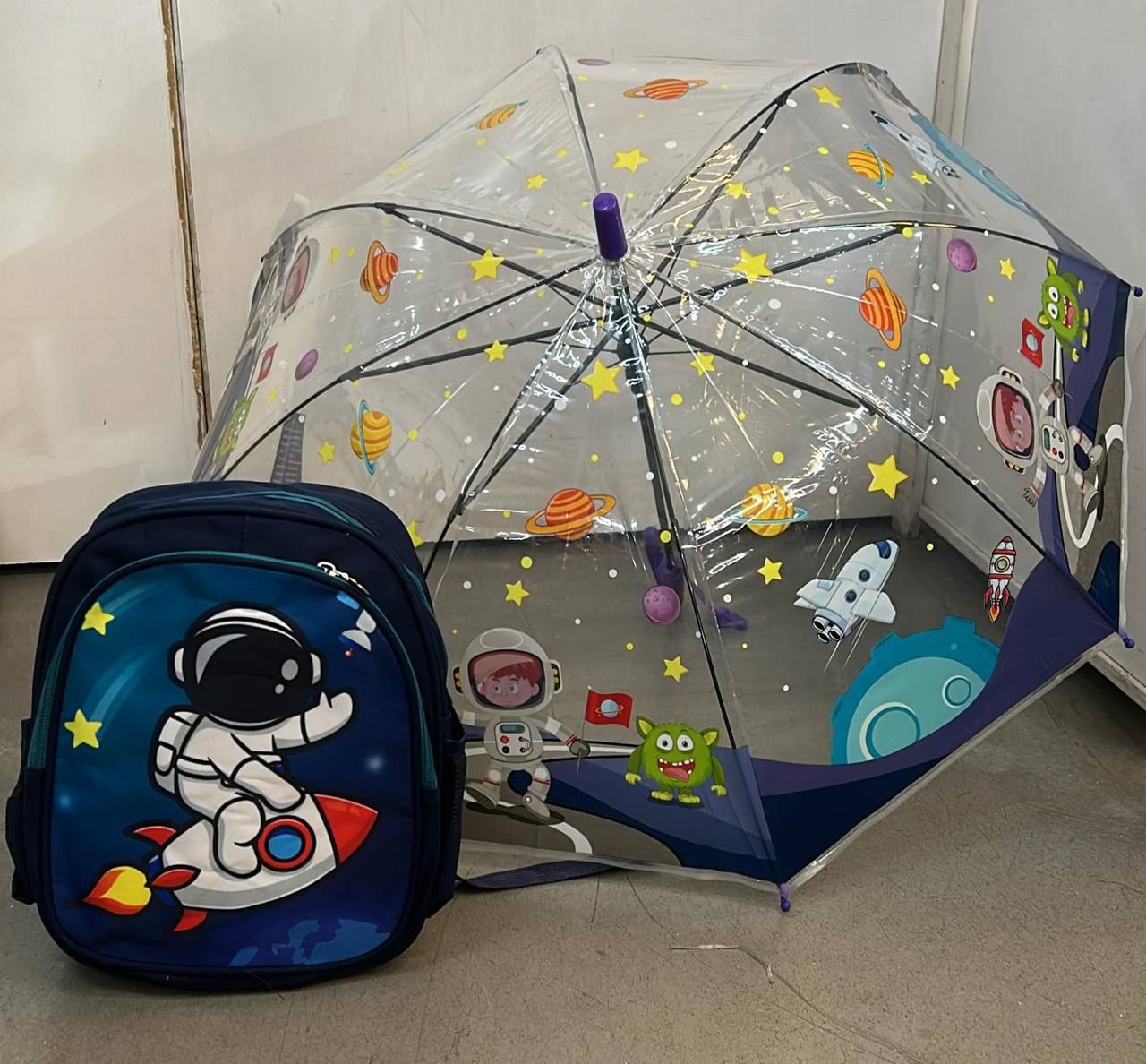 Conjunto mochila escolar y paraguas astronauta - Imagen 1