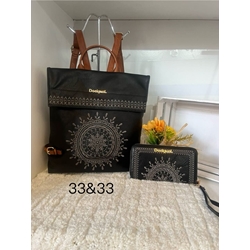 Conjunto mochila y cartera  Desigual - Imagen 2