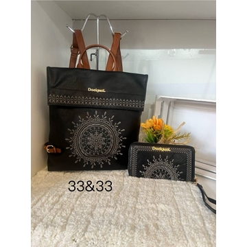 Conjunto mochila y cartera  Desigual - Imagen 2