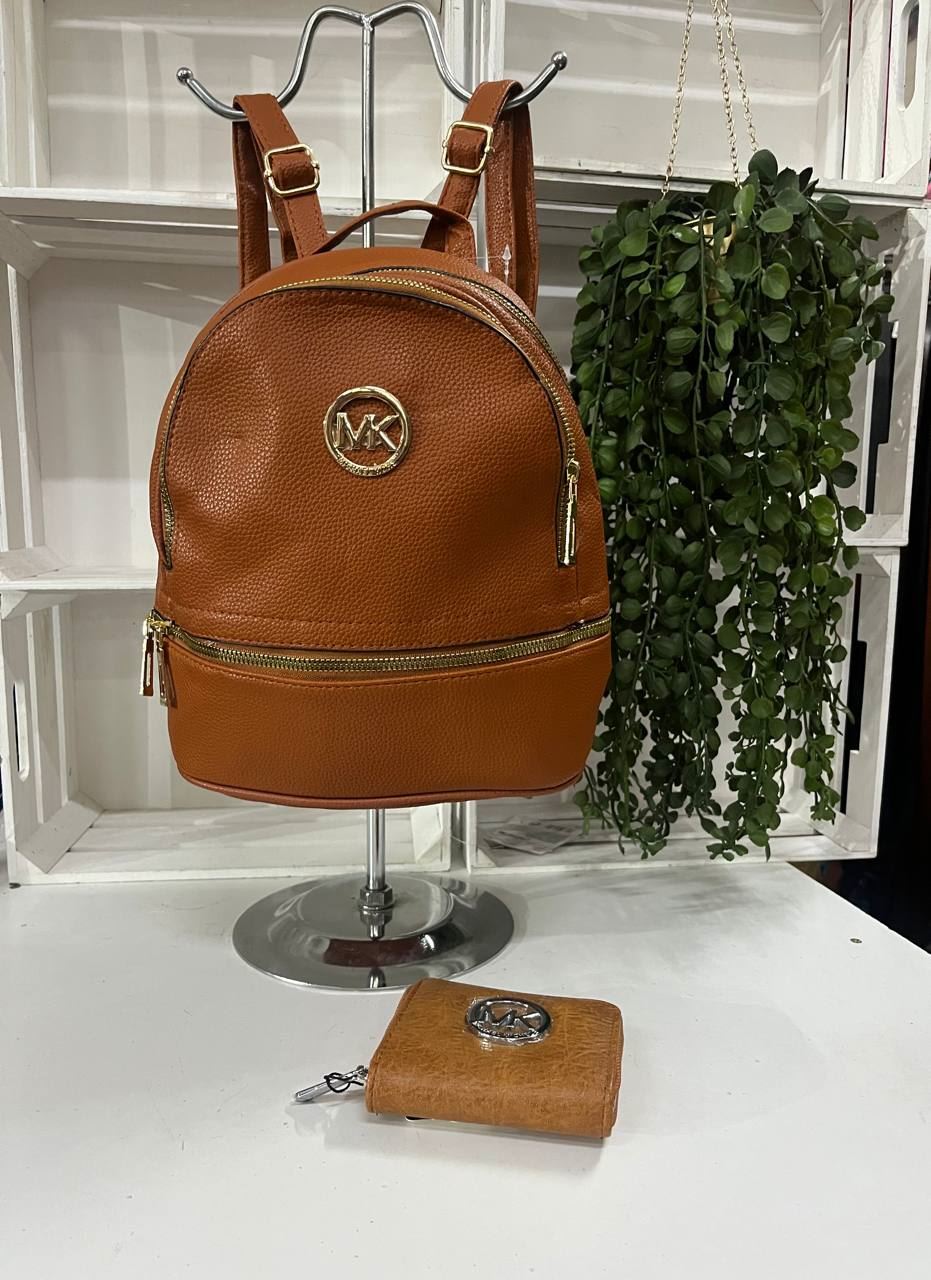 Conjunto mochila y cartera Michael Kors - Imagen 4