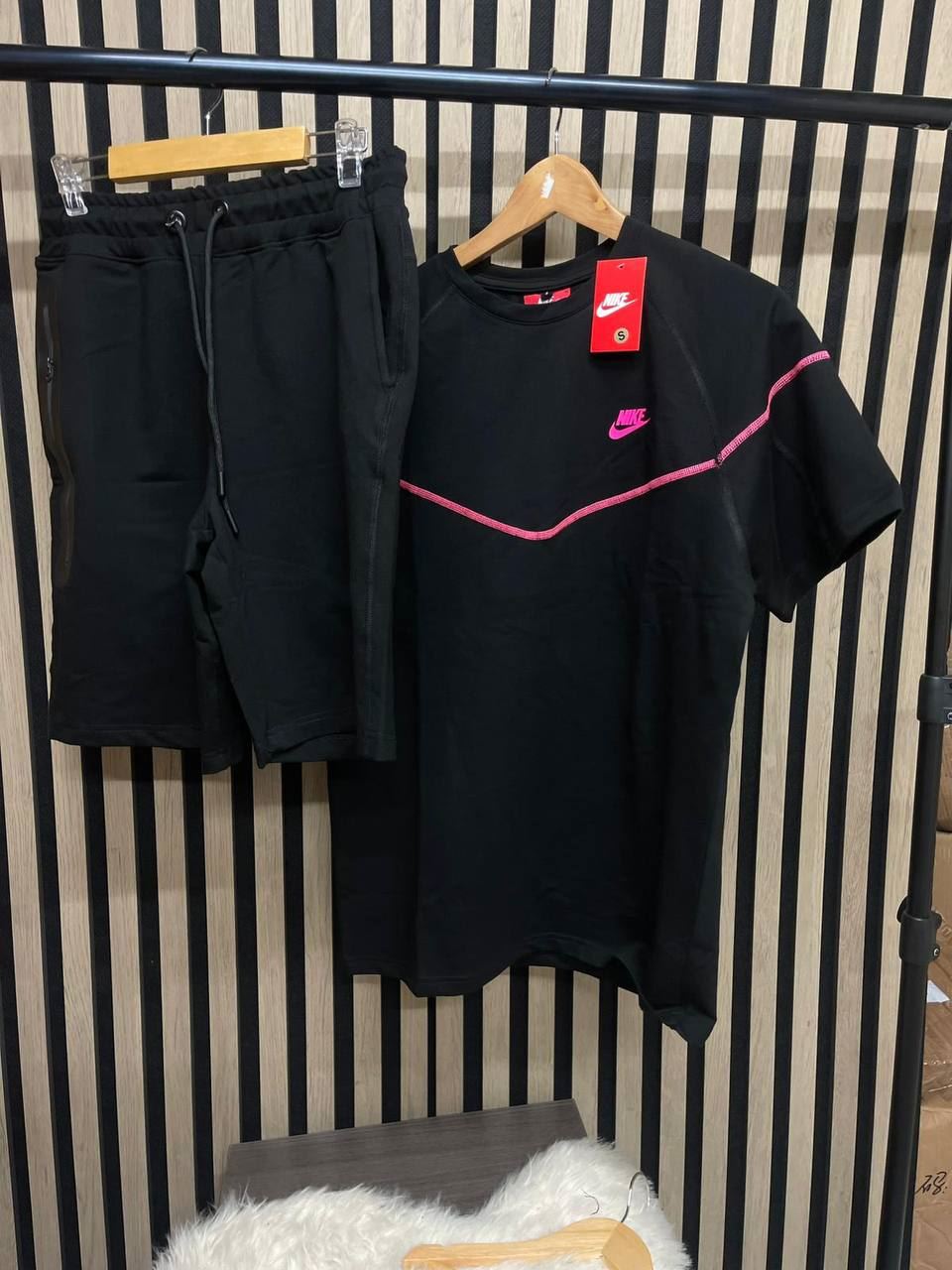 Conjunto Nike tech - Imagen 2