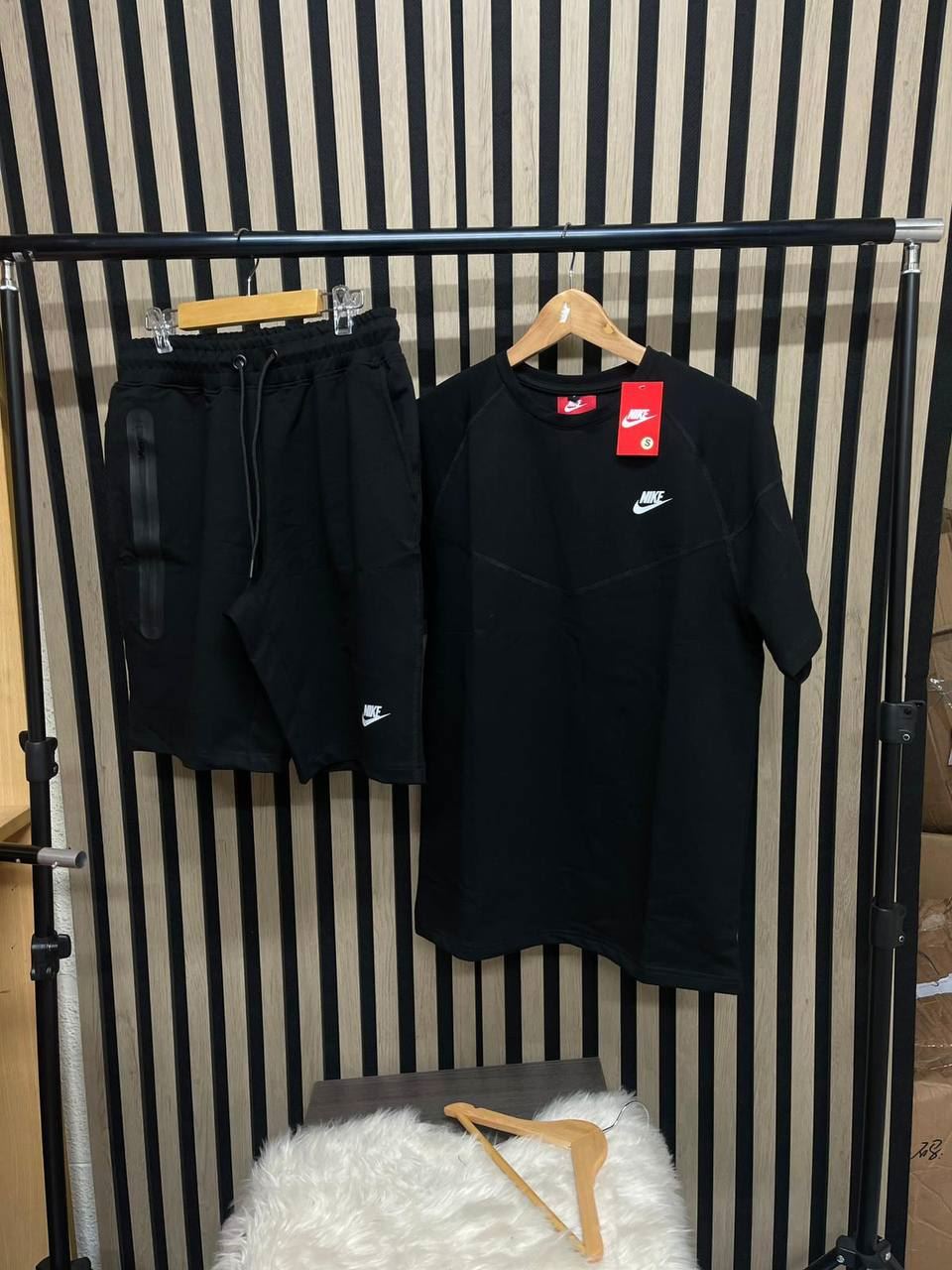 Conjunto Nike tech - Imagen 3