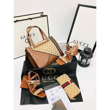 Conjunto sandalias de tacón ancho bolso y cartera a juego Gucci - Imagen 1