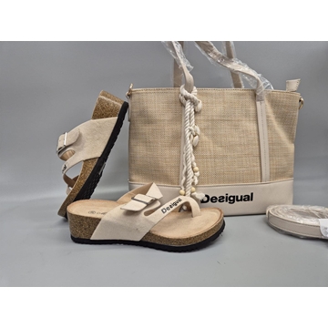 Conjunto sandalias y bolso de rafia Desigual - Imagen 1