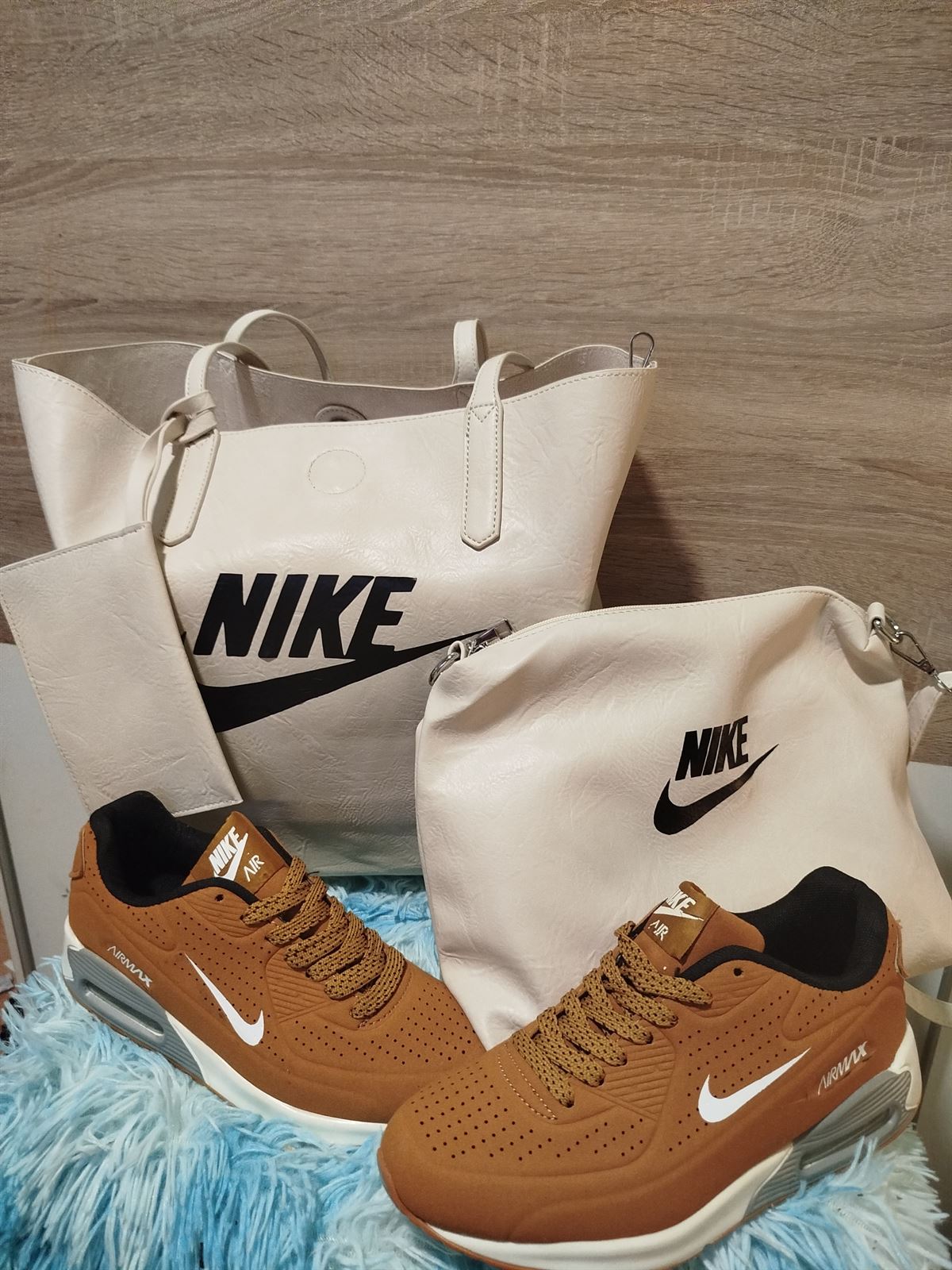 Conjunto set de bolsos y zapatillas Nike Air Max - Imagen 1