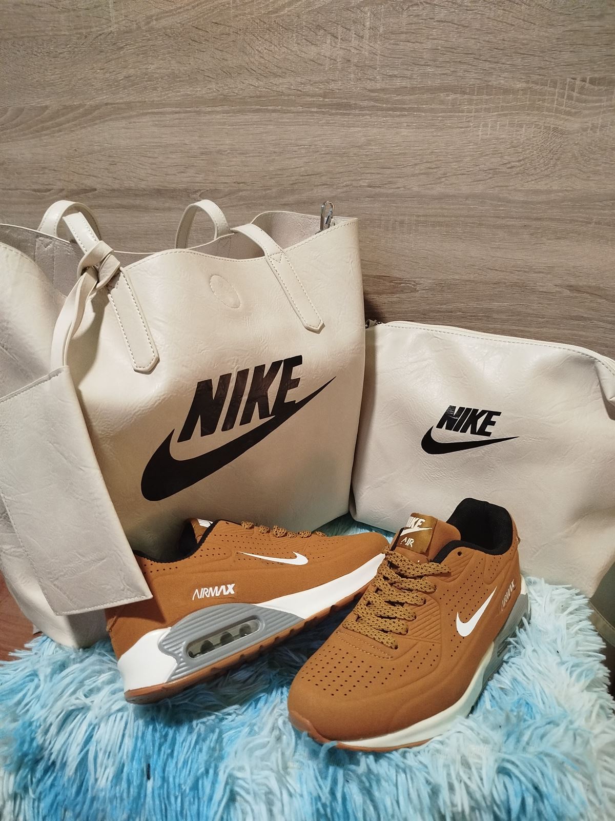 Conjunto set de bolsos y zapatillas Nike Air Max - Imagen 2