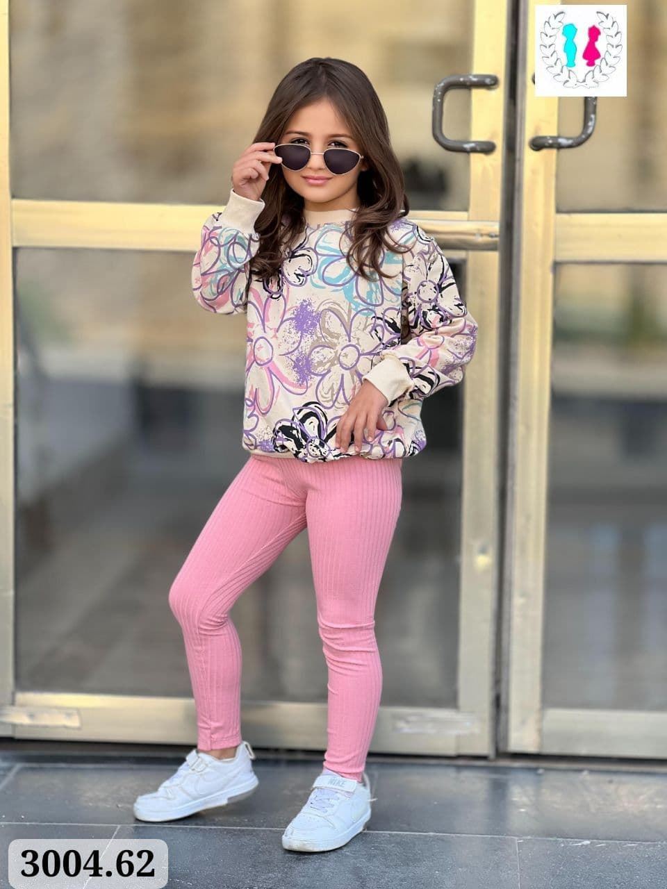Conjunto sudadera y leggins flores - Imagen 1