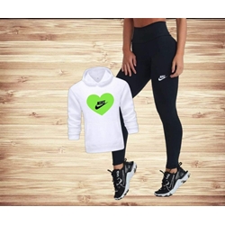 Conjunto sudadera y leggins Nike corazón - Imagen 1
