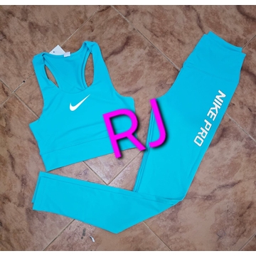 Conjunto top y leggins de mujer Nike - Imagen 1