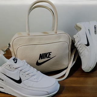 Conjunto zapatillas  Air Max y bolso  Nike - Imagen 1