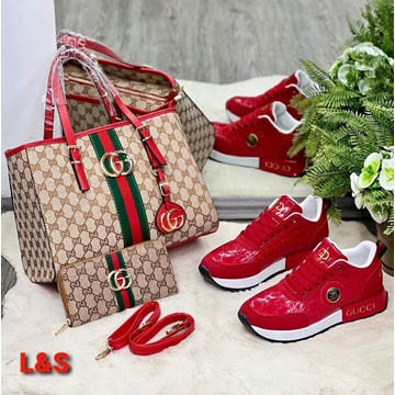 Conjunto zapatillas bolso y cartera Gucci - Imagen 2