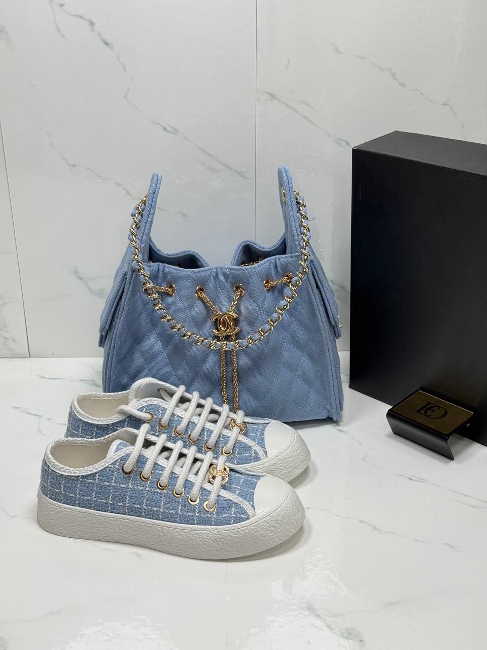 Conjunto zapatillas y bolso Chanel 25 - Imagen 3