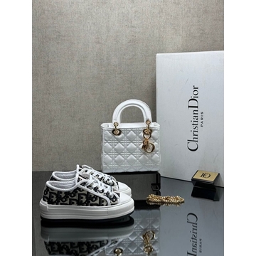 Conjunto zapatillas y bolso Christian Dior - Imagen 1