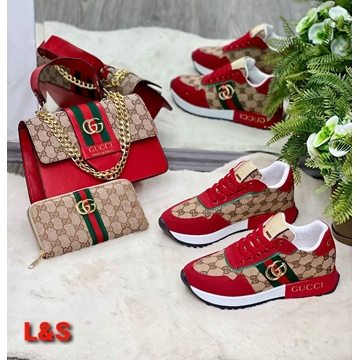 Conjunto zapatillas y bolso Gucci - Imagen 2