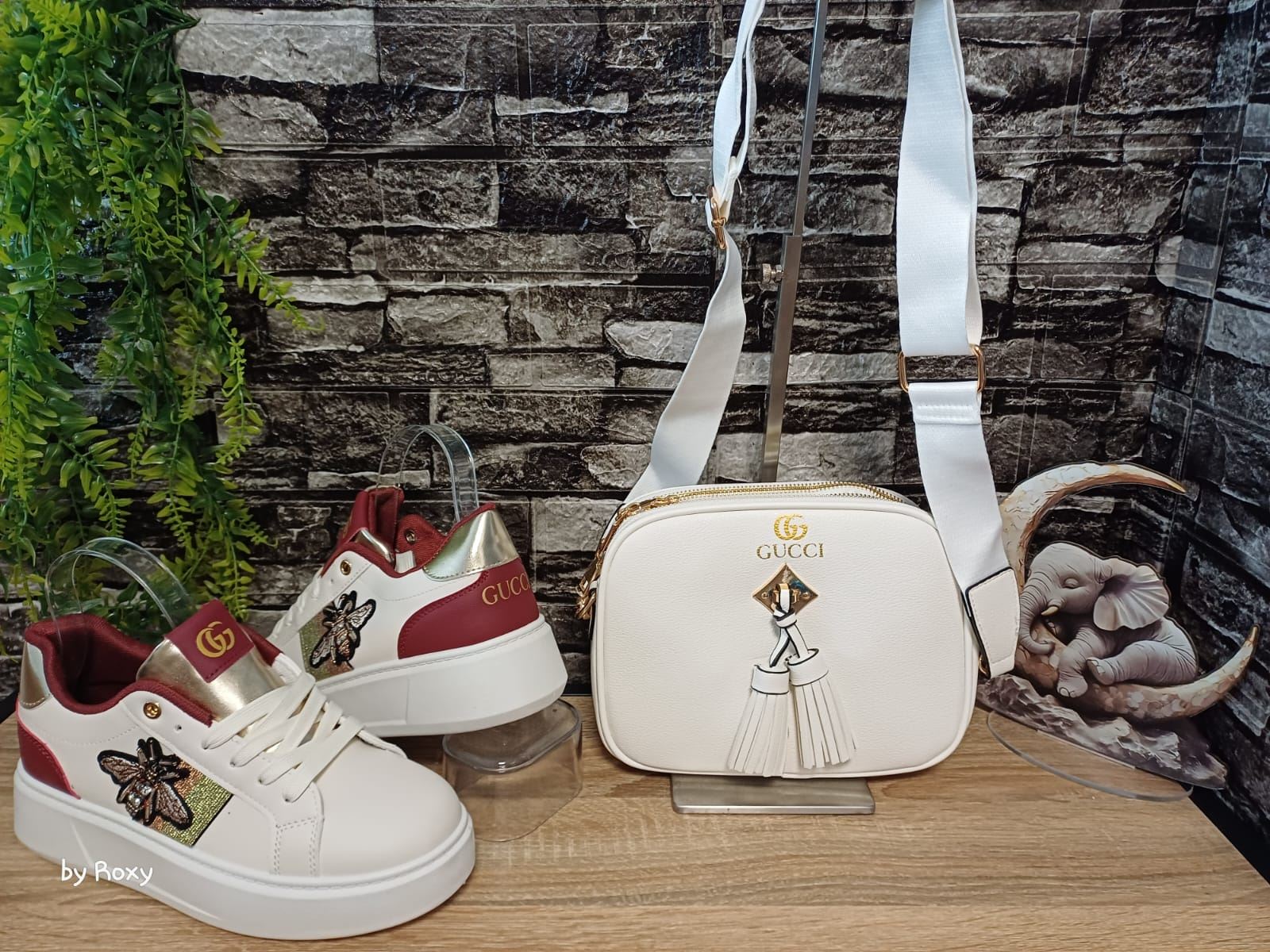Conjunto zapatillas y bolso Gucci - Imagen 2