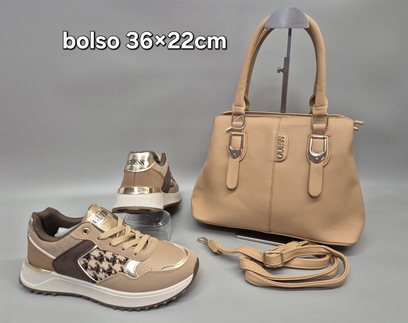 Conjunto zapatillas y bolso Guess - Imagen 1