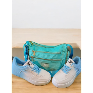 Conjunto zapatillas y bolso Nike celeste - Imagen 1