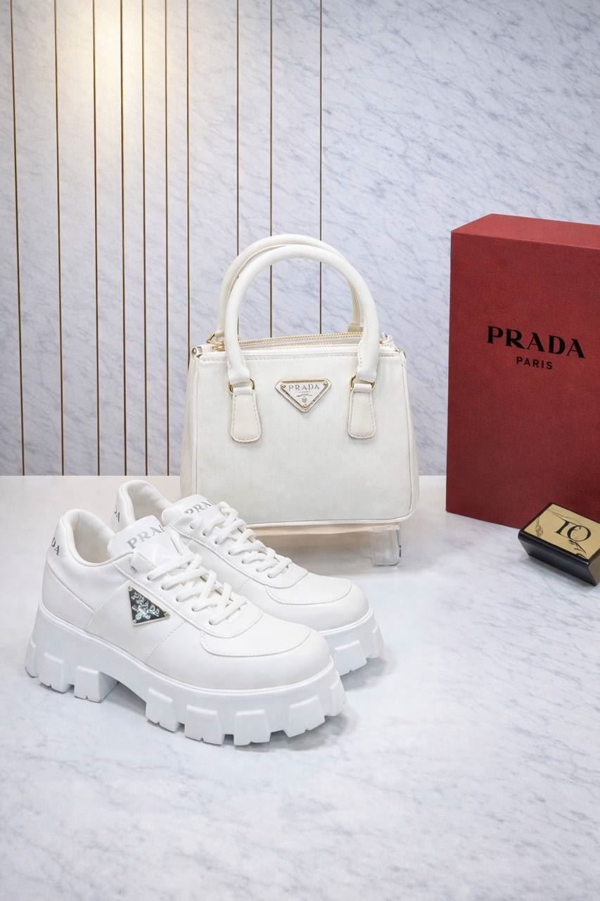 Conjunto zapatos Prada y bolso  re-edition 2000 - Imagen 1