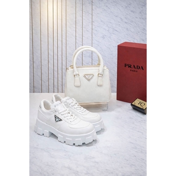 Conjunto zapatos Prada y bolso  re-edition 2000 - Imagen 1