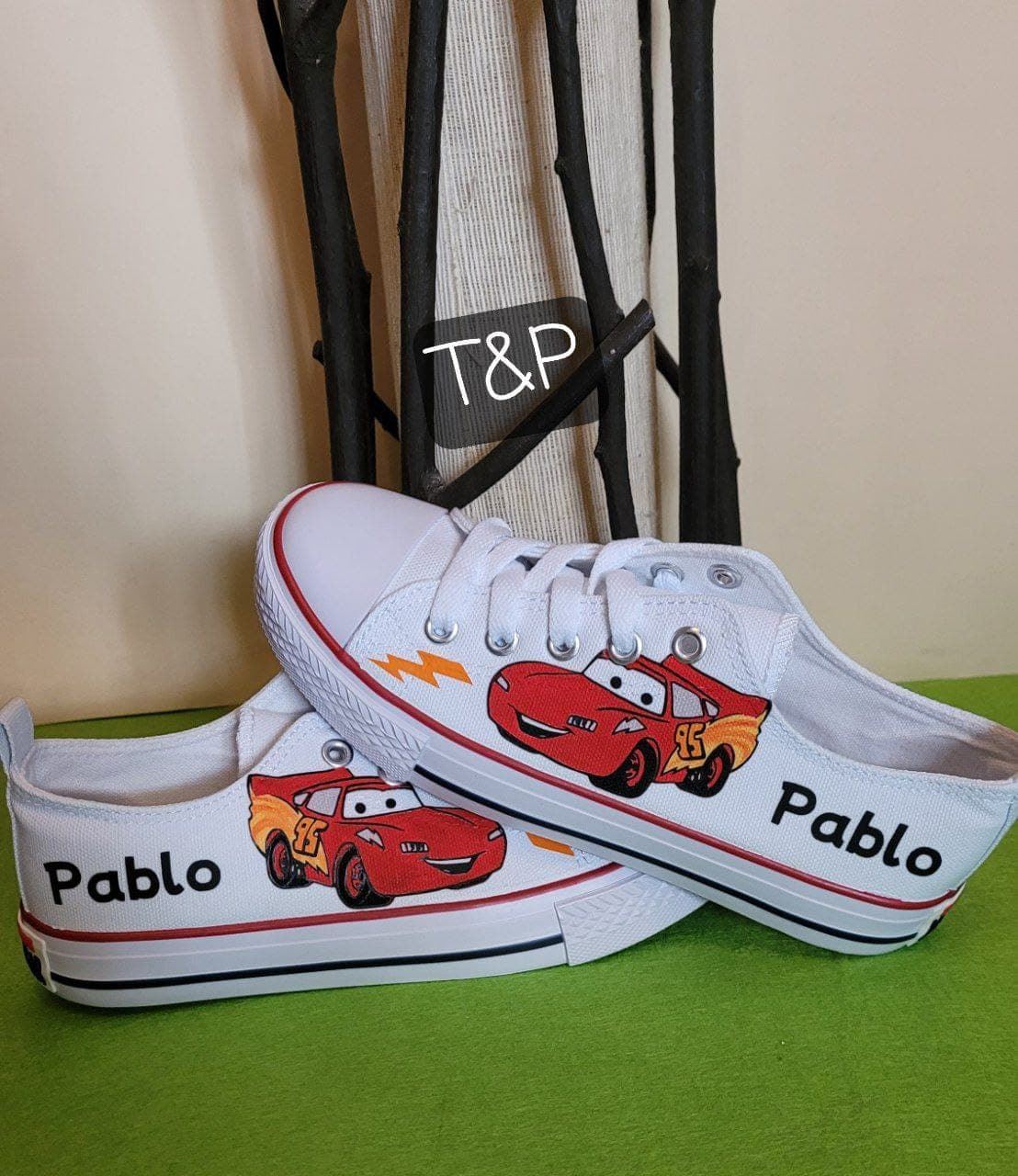 Converse bajas de verano personalizadas de Cars rayo McQueen - Imagen 1
