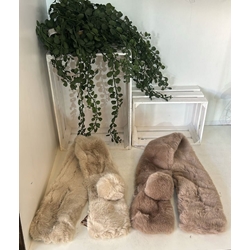 Cuello con pompón - Imagen 2