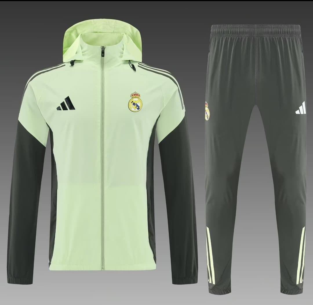 Equipación Real Madrid con capucha temporada 25/26 - Imagen 2