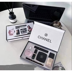 Estuche cosmética Chanel - Imagen 1