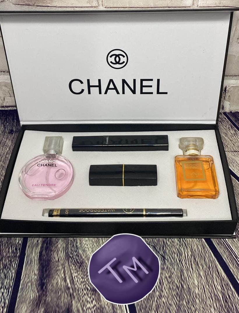 Estuche de cosmética Chanel - Imagen 1