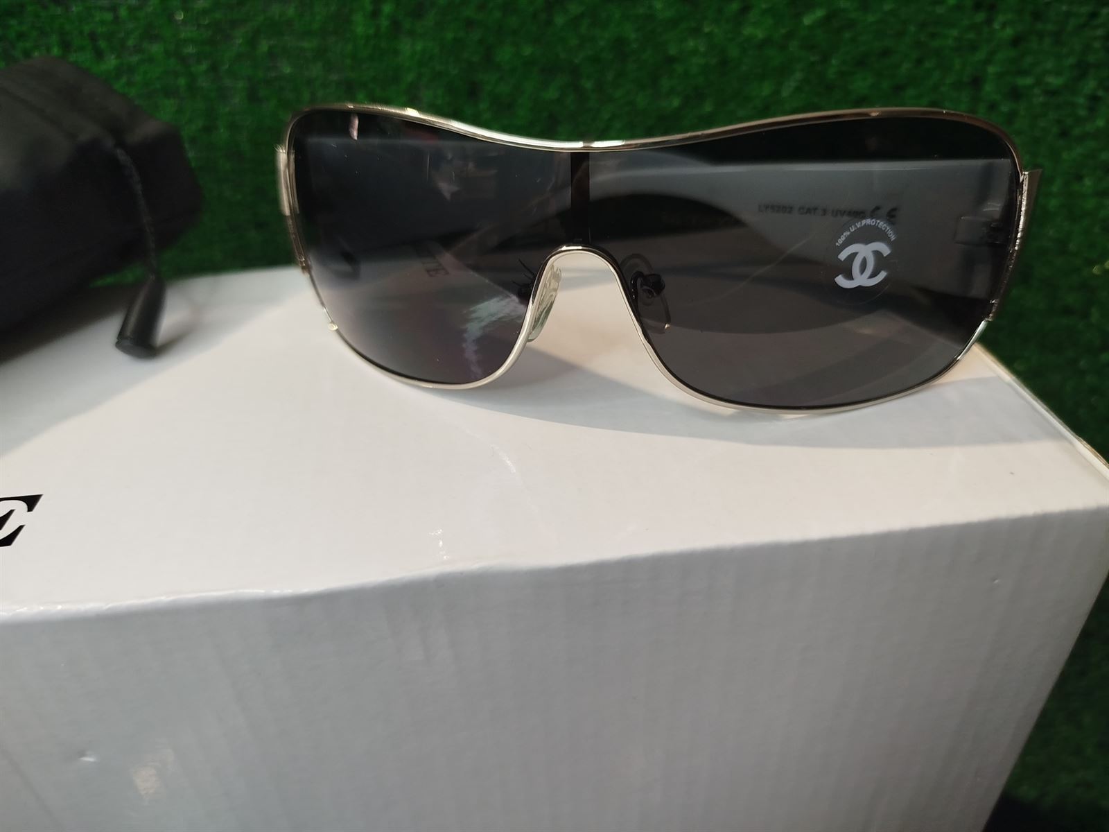 Gafas de sol Chanel - Imagen 1