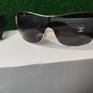 Gafas de sol Chanel - Imagen 1