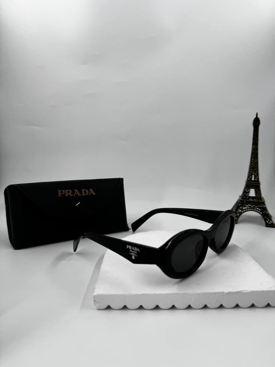 Gafas de sol  ovaladas Prada - Imagen 3