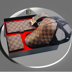 Gorra y cartera Louis Vuitton - Imagen 1