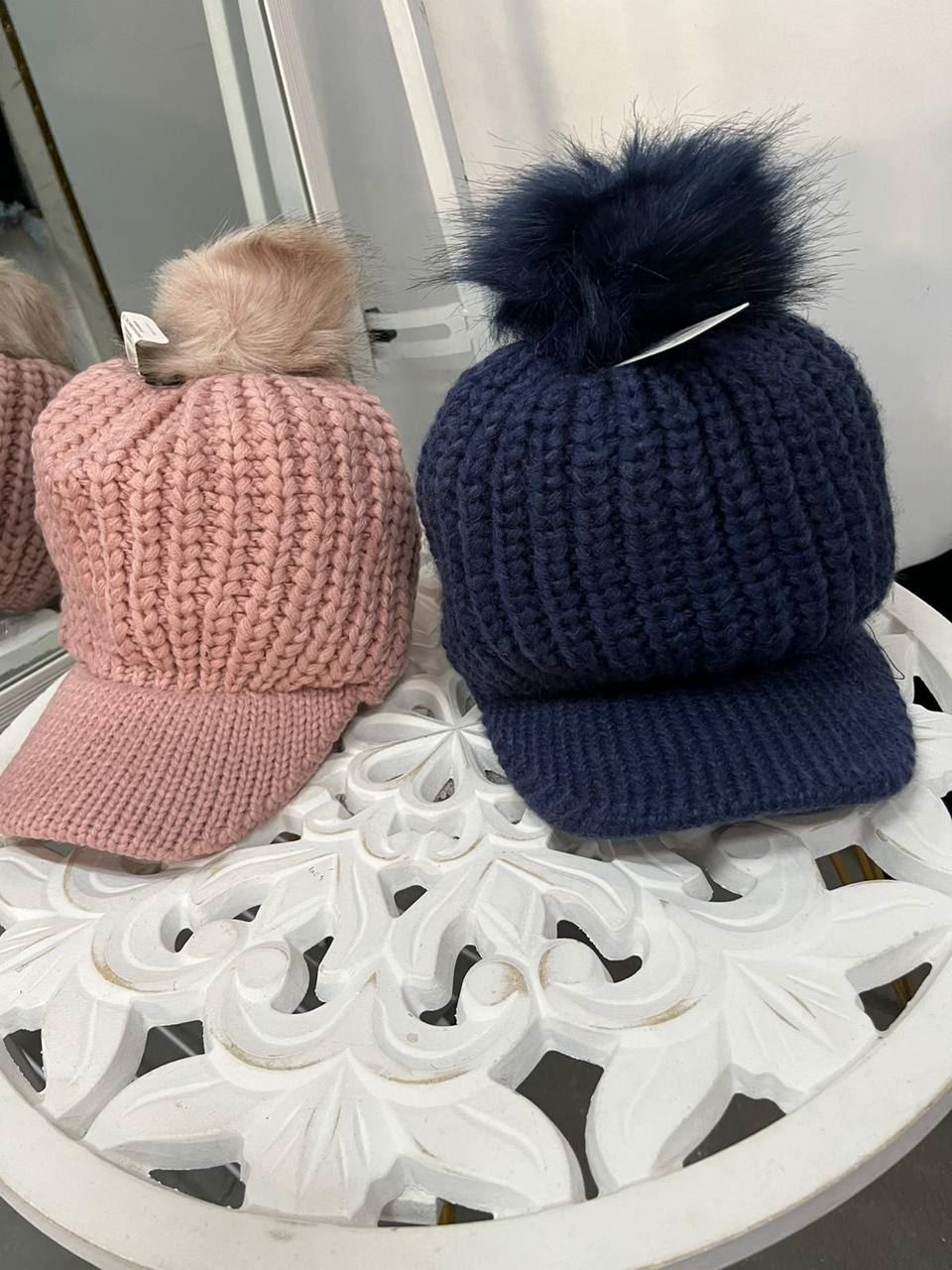 Gorro con visera de punto - Imagen 2