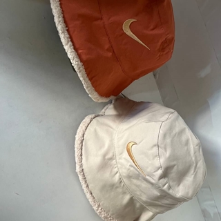 Gorro reversible Nike - Imagen 1