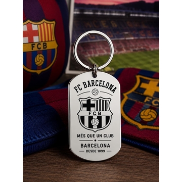 Llavero con escudo de fútbol Barcelona o Madrid - Imagen 1