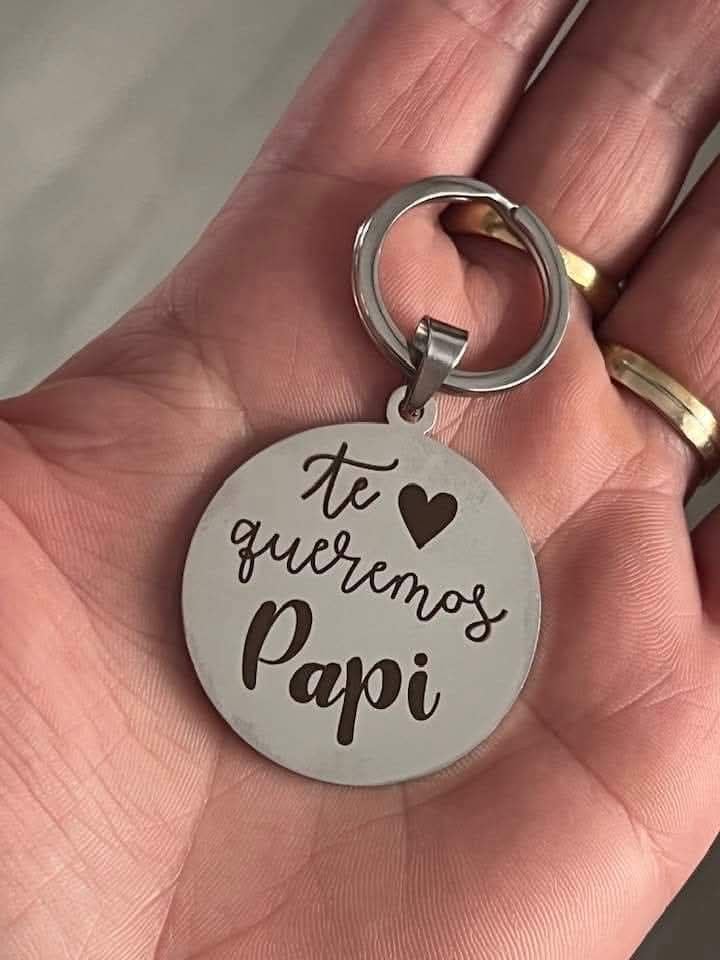 Llavero personalizado te queremos papi - Imagen 1