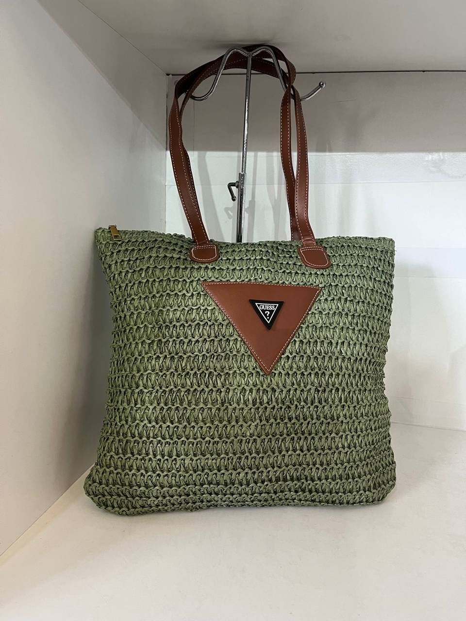 Maxi Bolso de paja Guess - Imagen 3