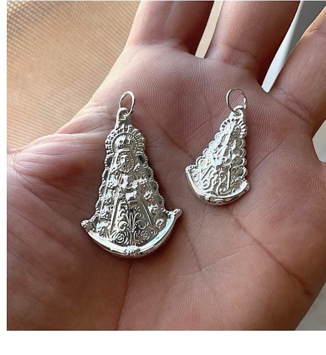 Medalla virgen del Rocío Plata - Imagen 1