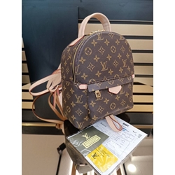 Mini mochila Louis Vuitton - Imagen 1