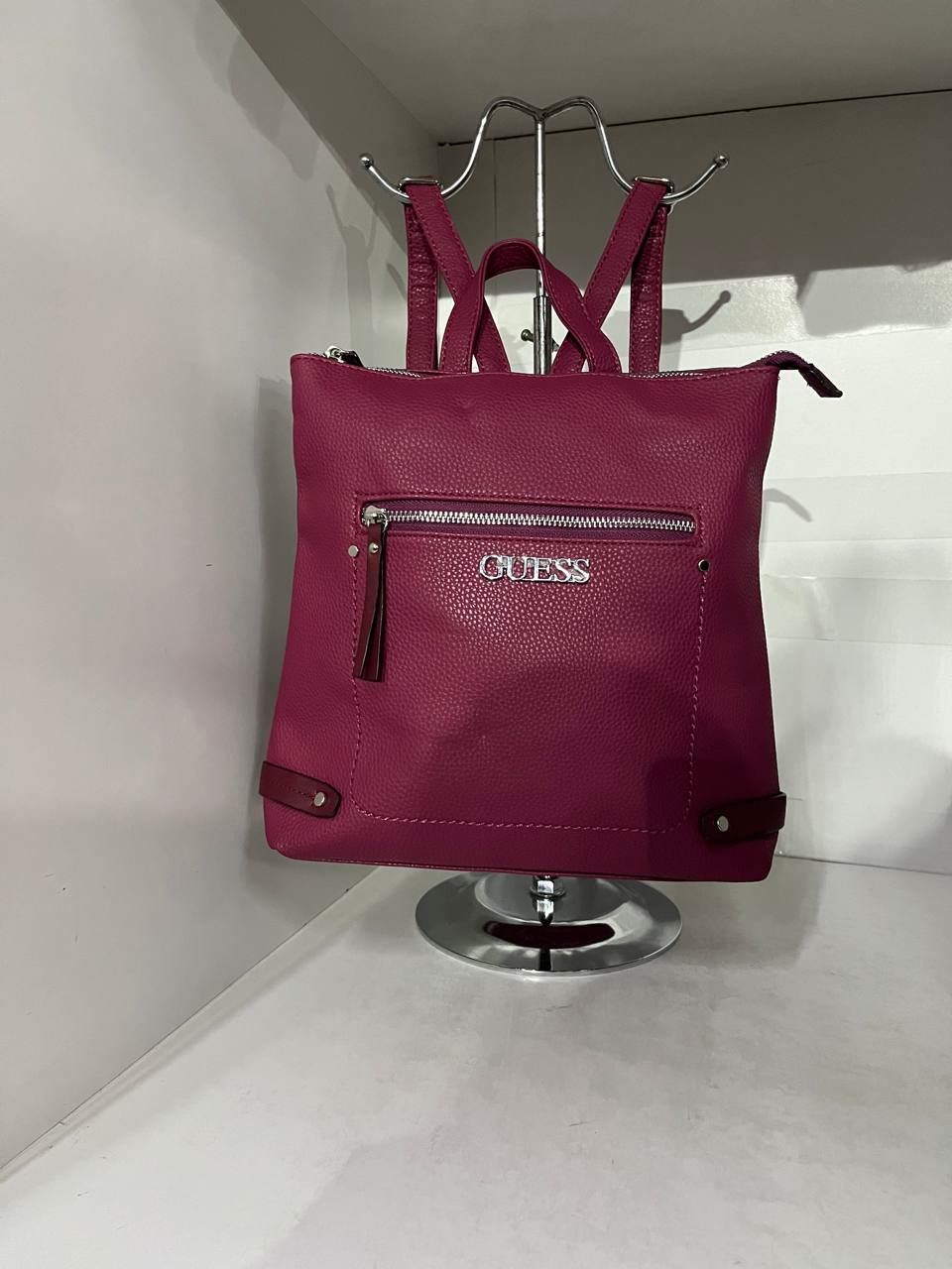 Mochila Guess cuadrada - Imagen 6