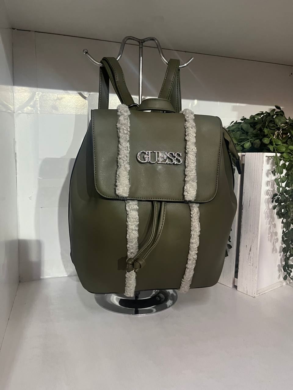 Mochila Guess nueva temporada - Imagen 4