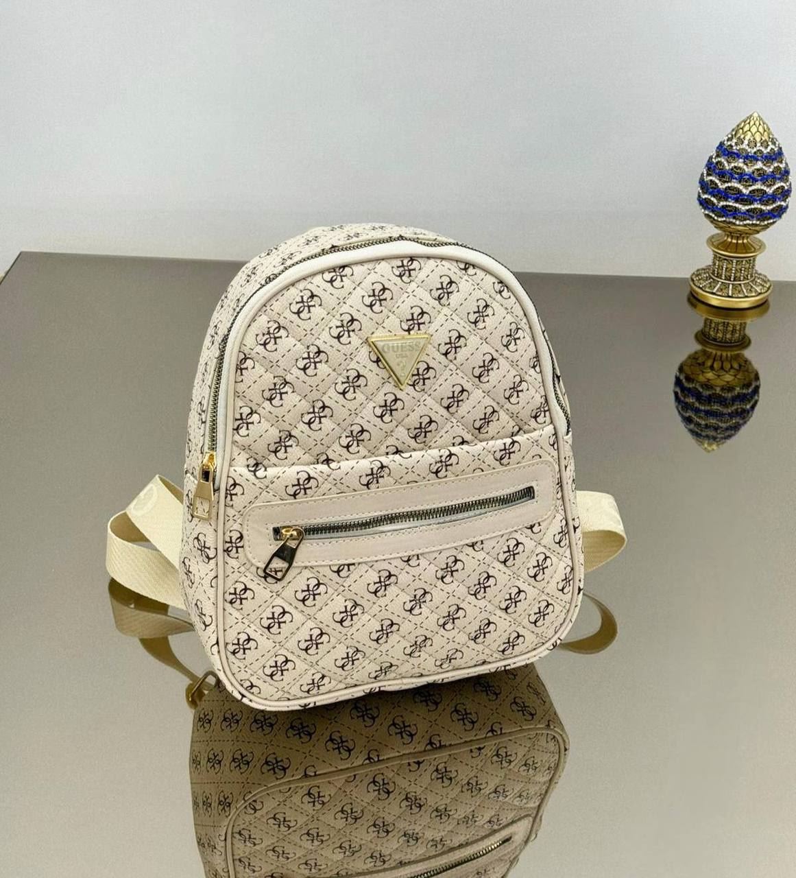 Mochila Guess - Imagen 1