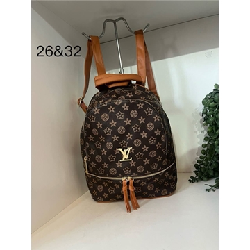 Mochila Louis Vuitton - Imagen 1