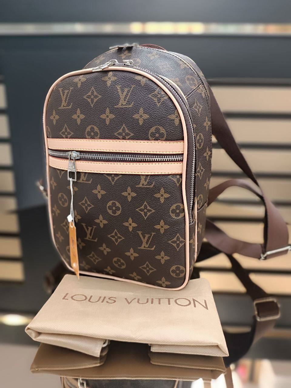 Mochila Louis Vuitton - Imagen 3