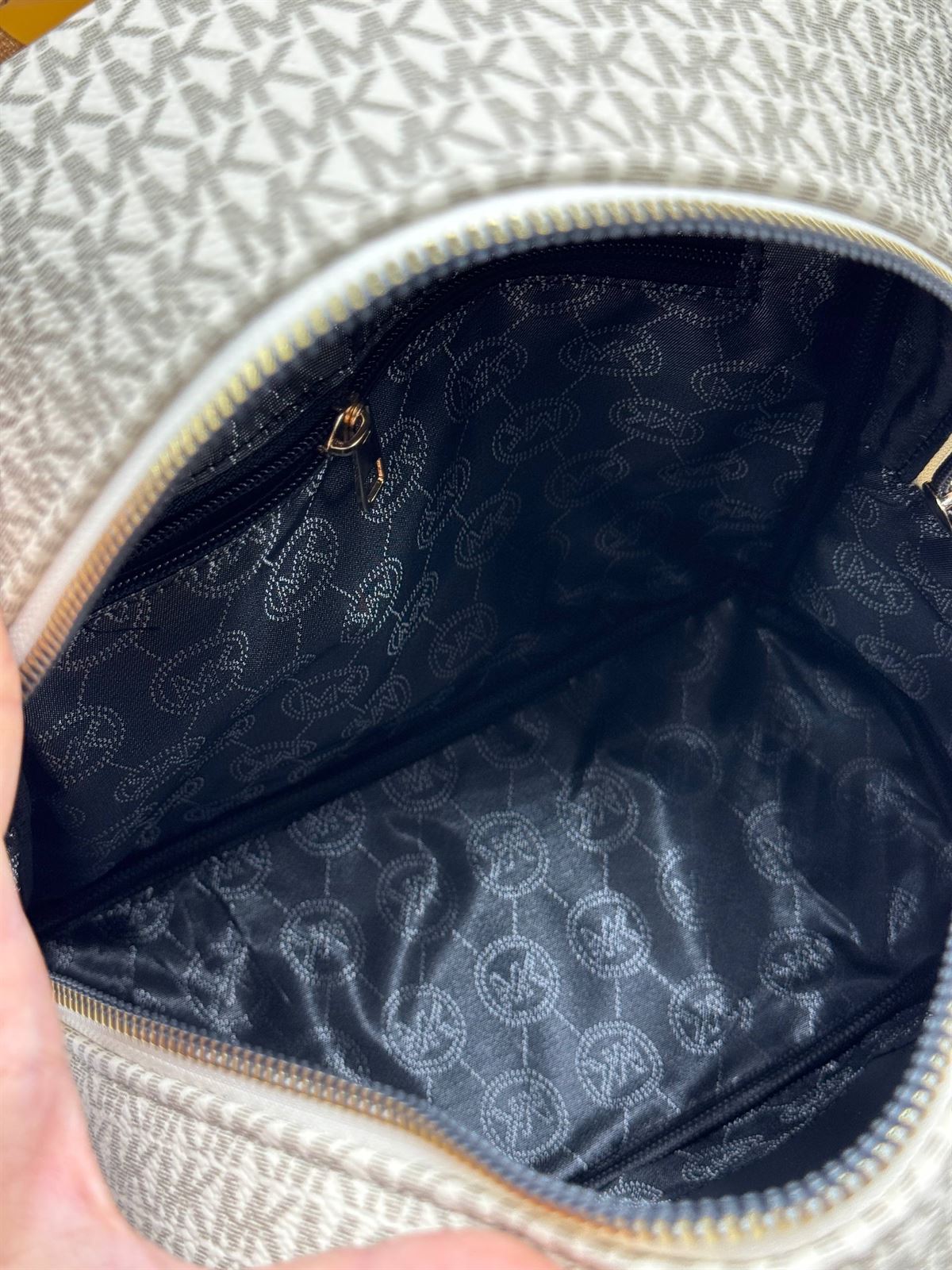 Mochila Michael kors Rhea Medium - Imagen 8