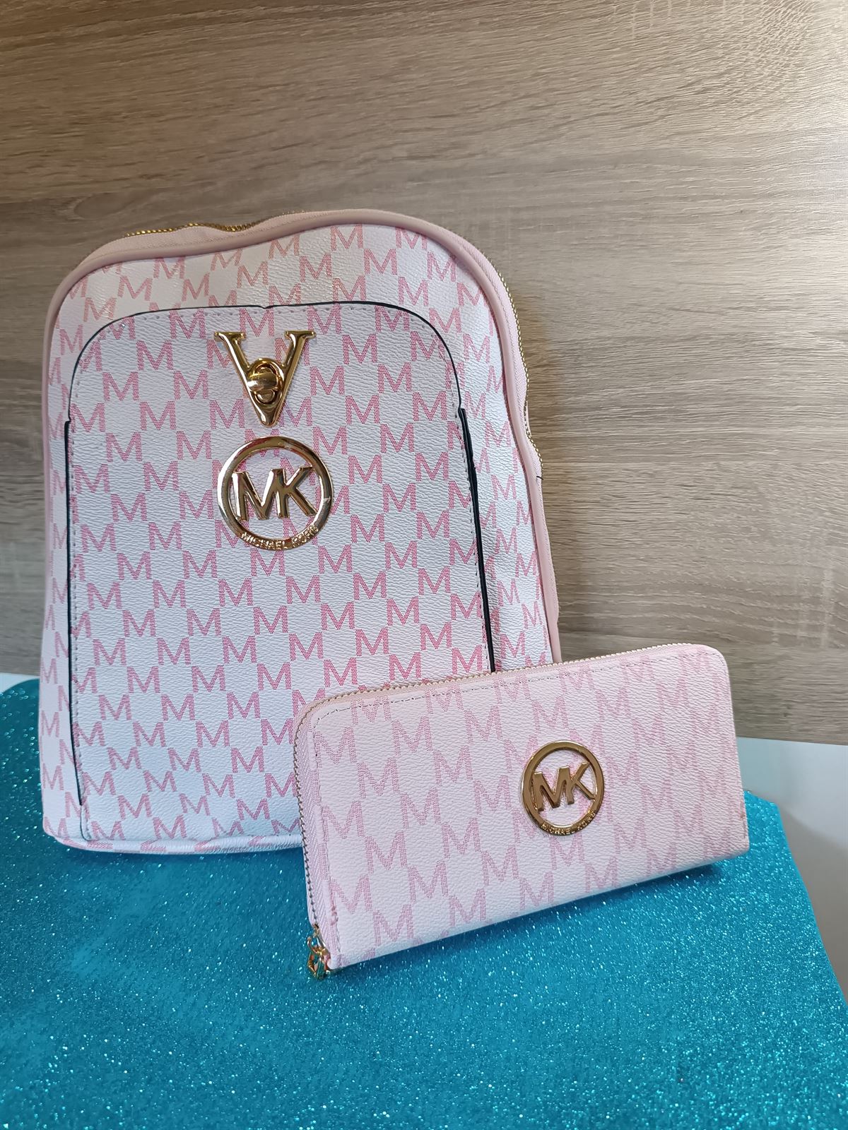 Mochila mk y monedero a juego - Imagen 2