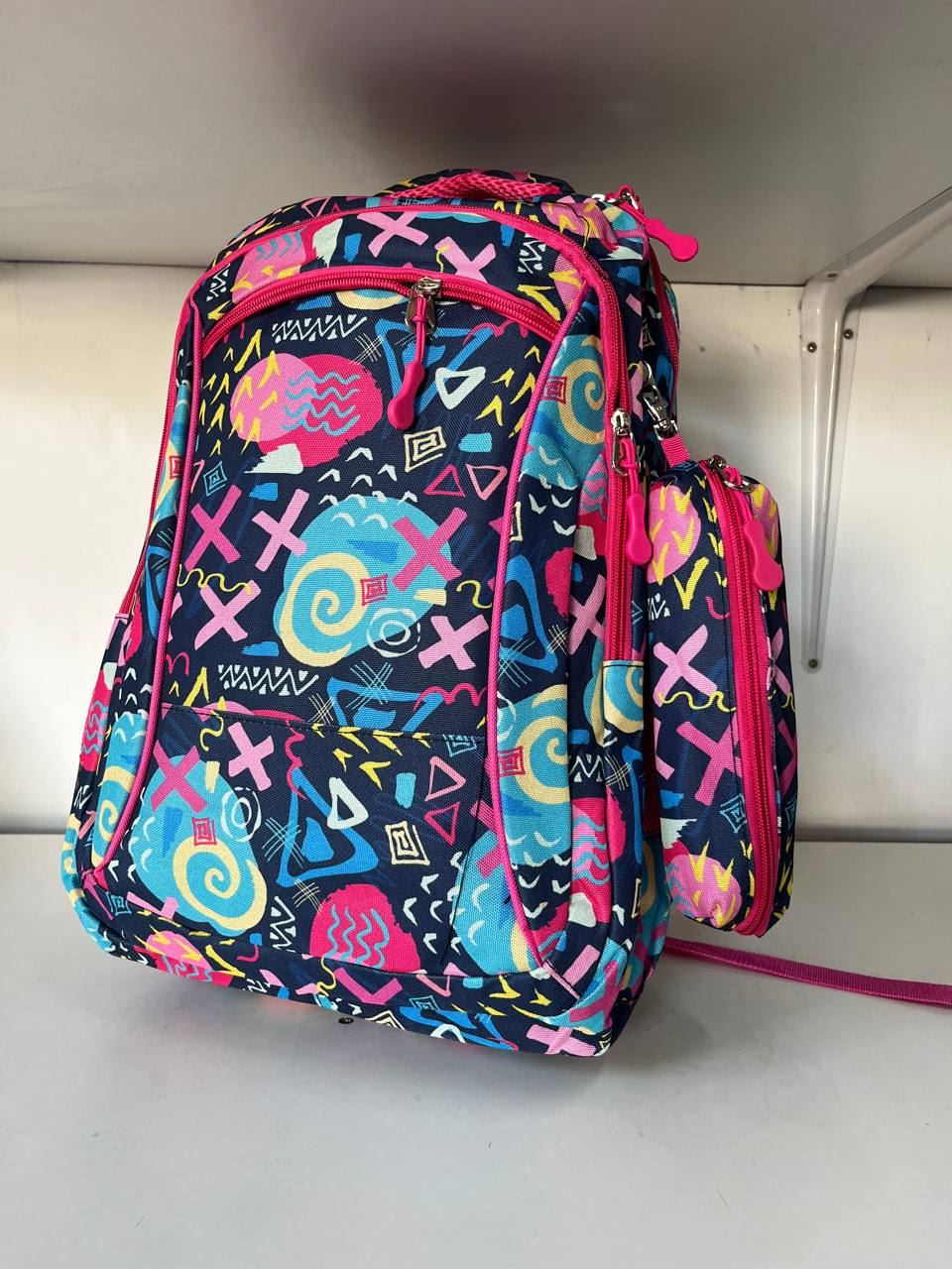 Mochilas estampadas para niña - Imagen 1