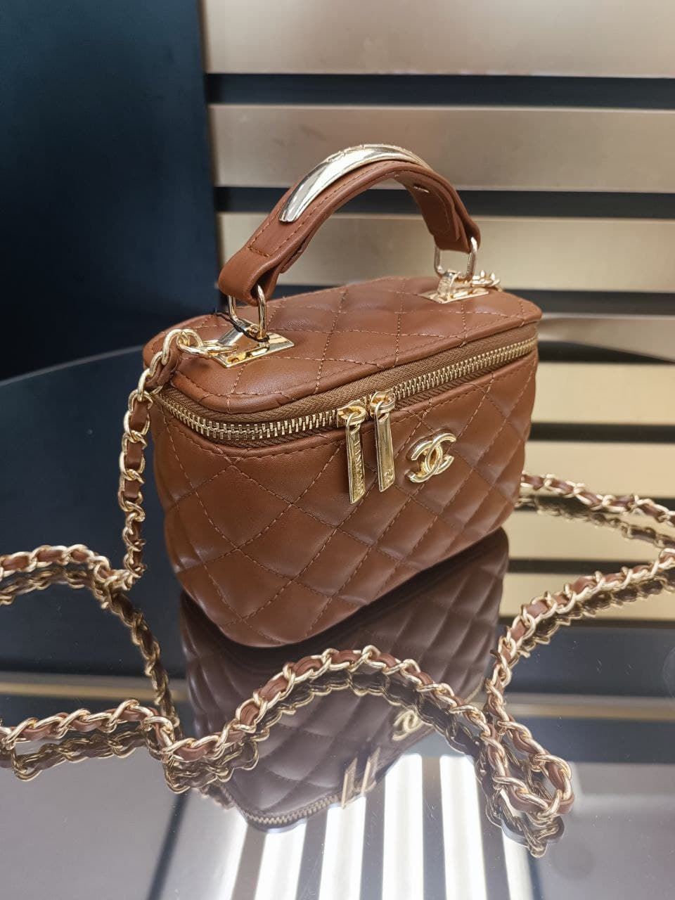 Neceser de piel Chanel - Imagen 6